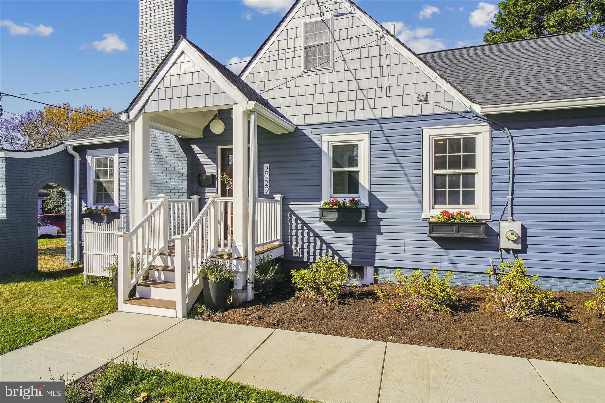 NORTH WOODSIDE - Residential