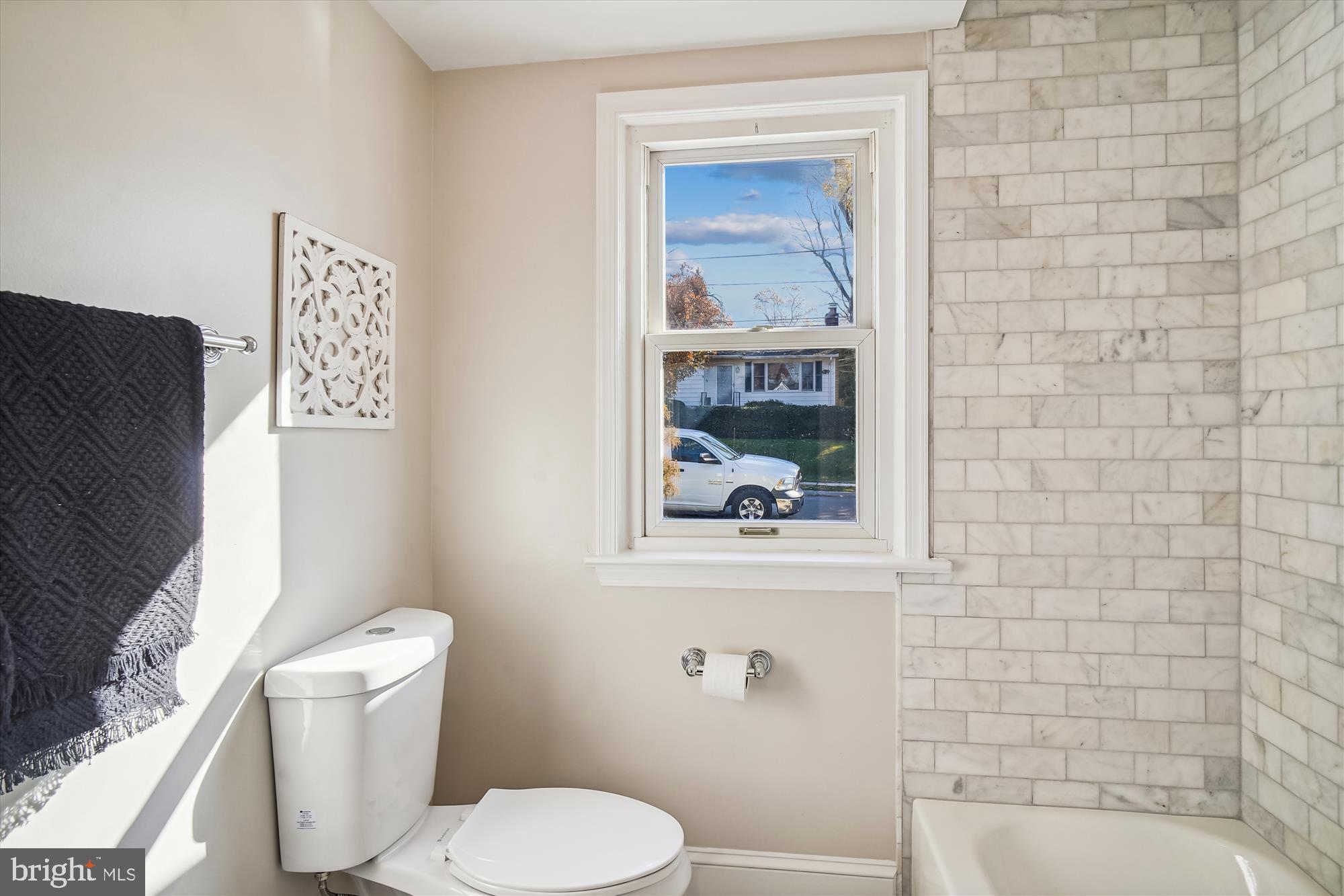 NORTH WOODSIDE - Residential