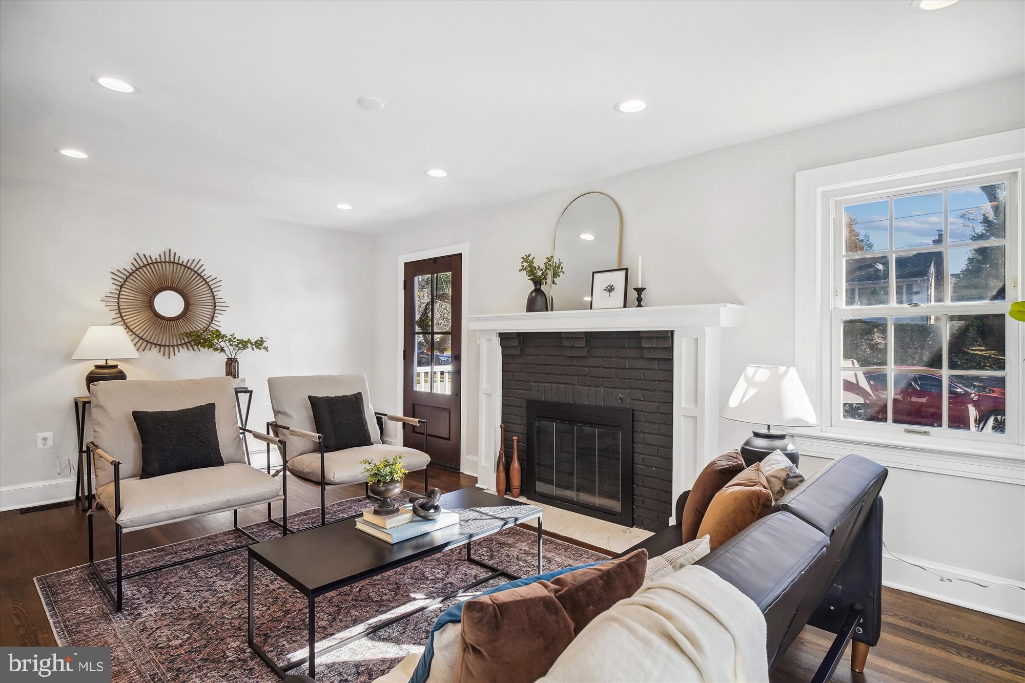 NORTH WOODSIDE - Residential