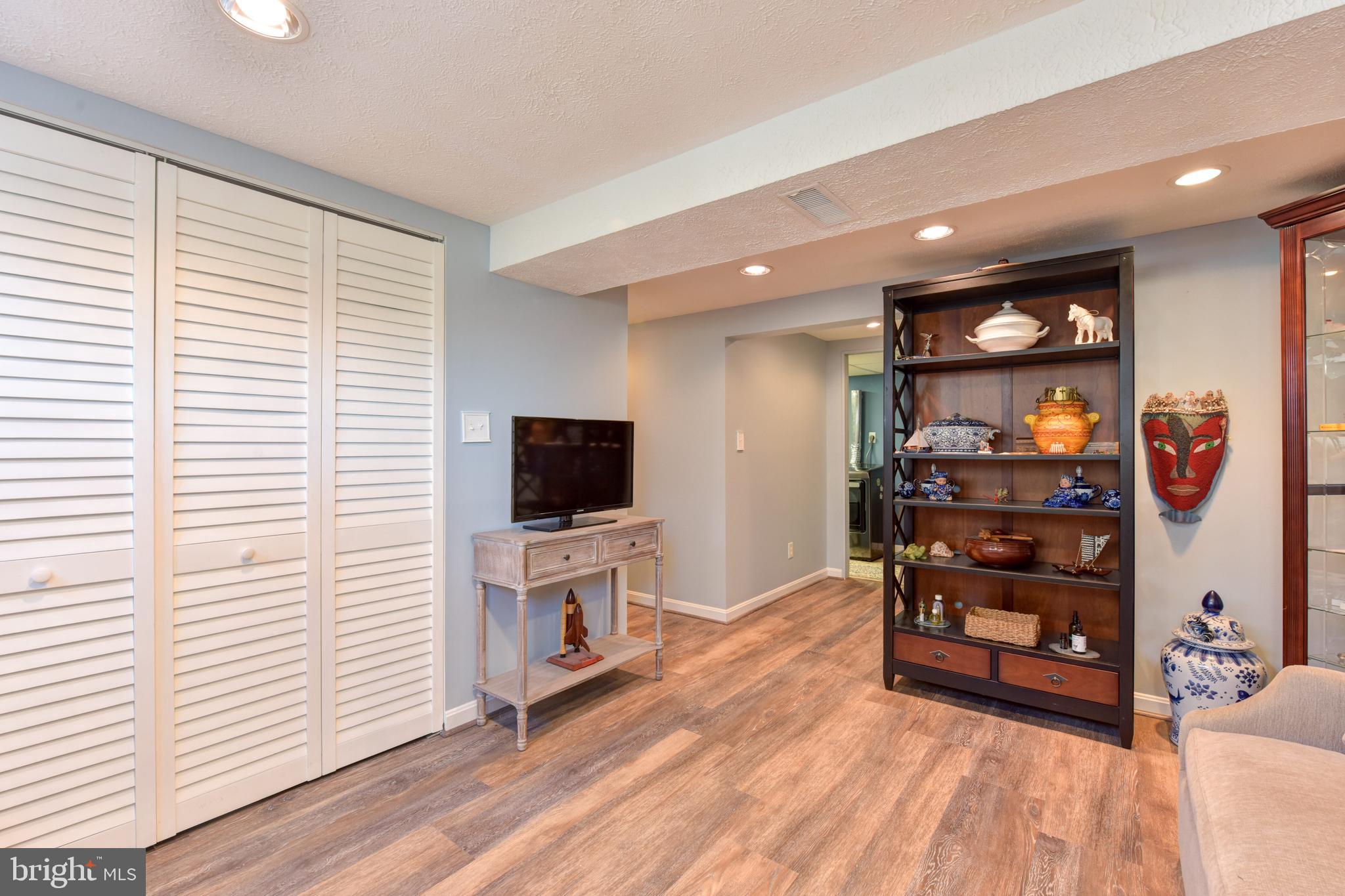 POTOMAC VALLEY - Residential