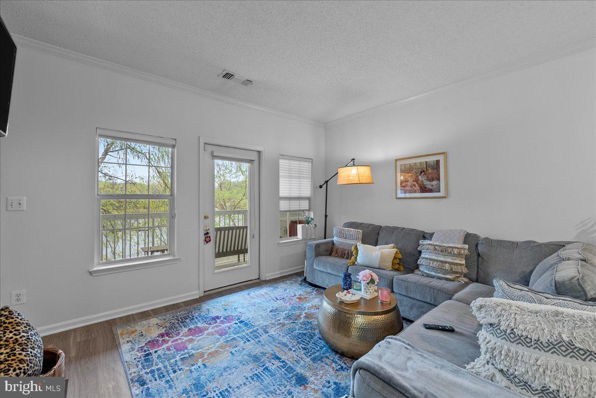 EDGEWATER AT TOWN CENTER - Residential Lease