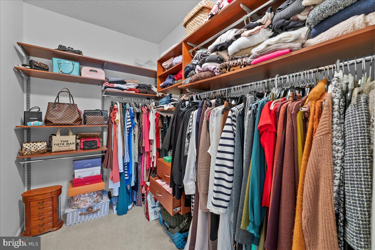 EDGEWATER AT TOWN CENTER - Residential Lease