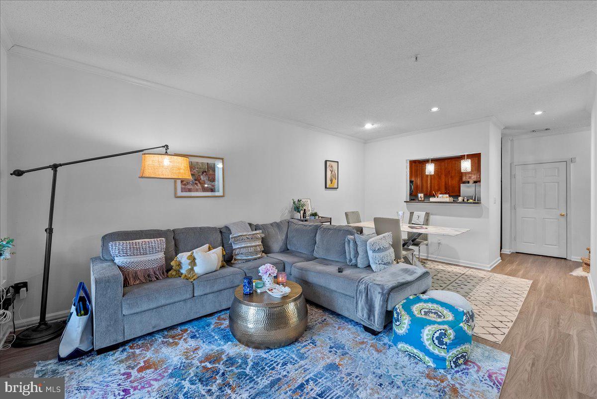 EDGEWATER AT TOWN CENTER - Residential Lease