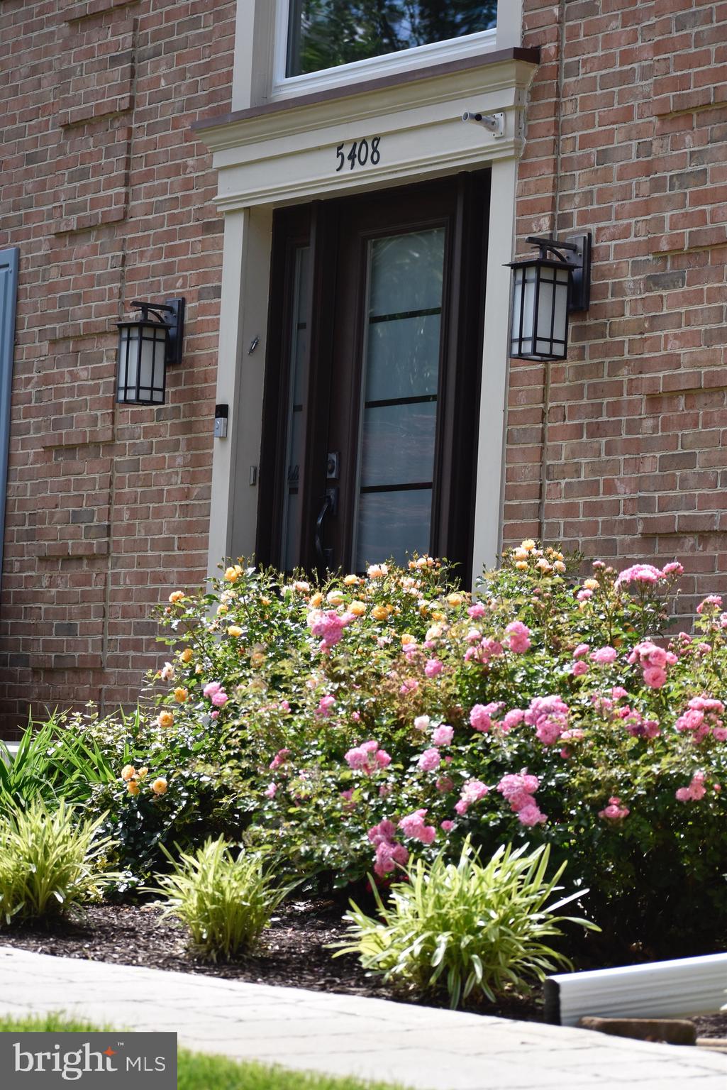 HAMPTON CHASE - Residential