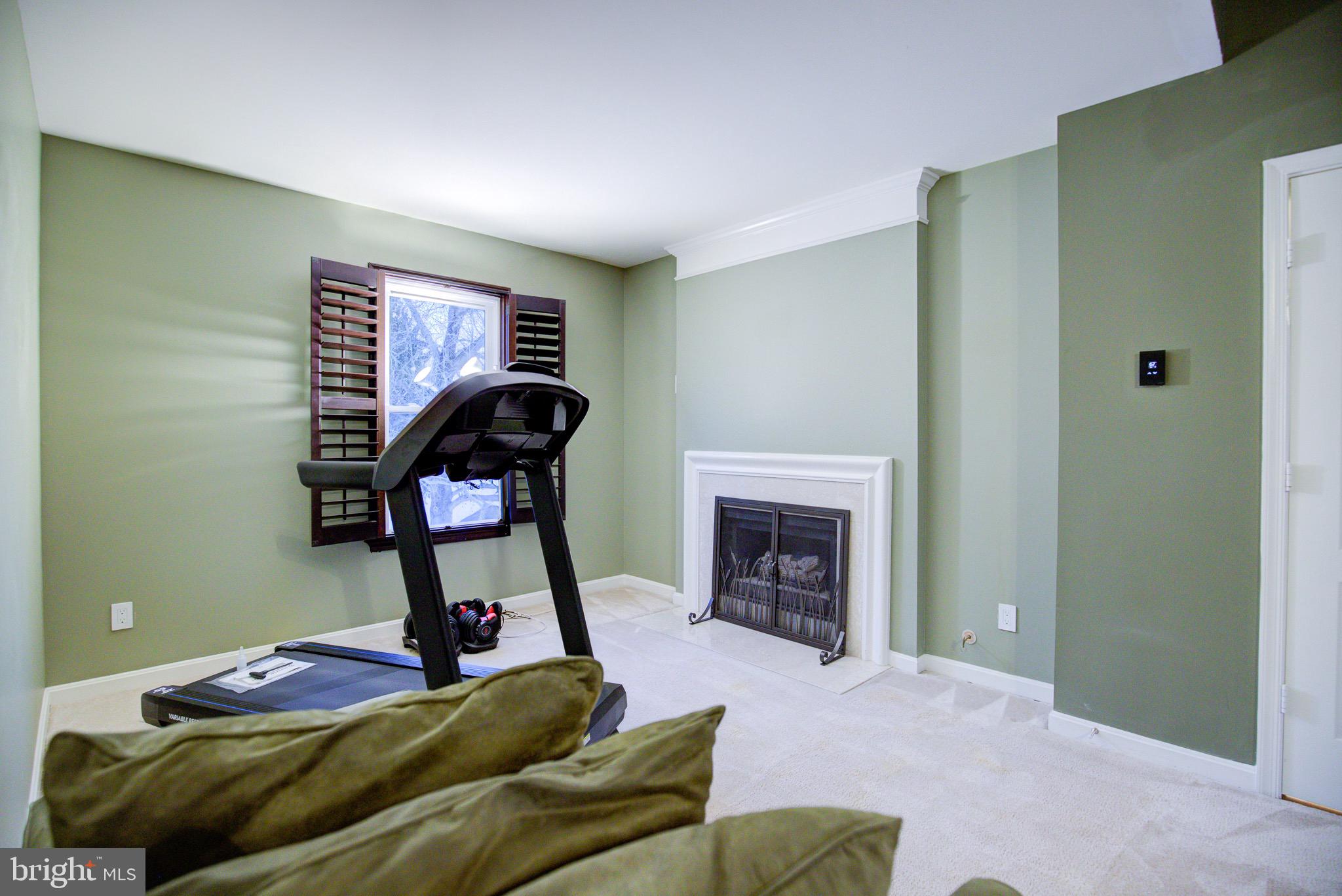 HAMPTON CHASE - Residential