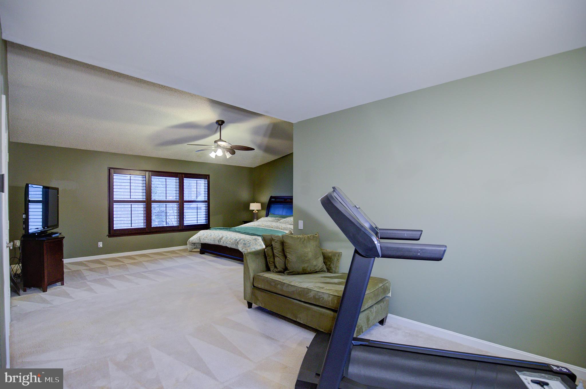 HAMPTON CHASE - Residential