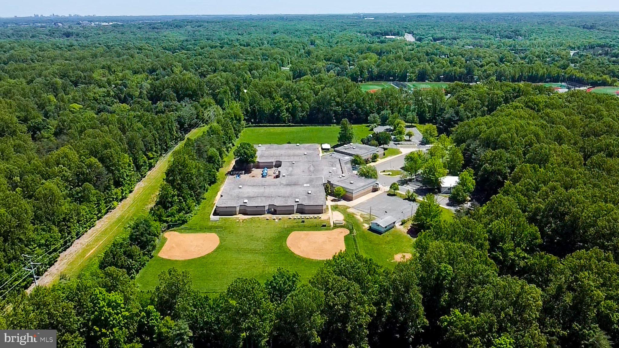 HAMPTON CHASE - Residential