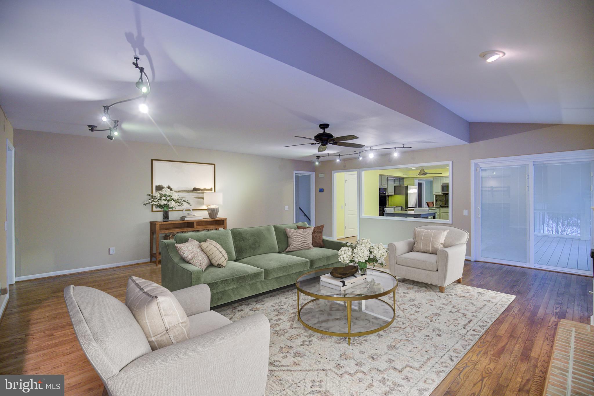 HAMPTON CHASE - Residential