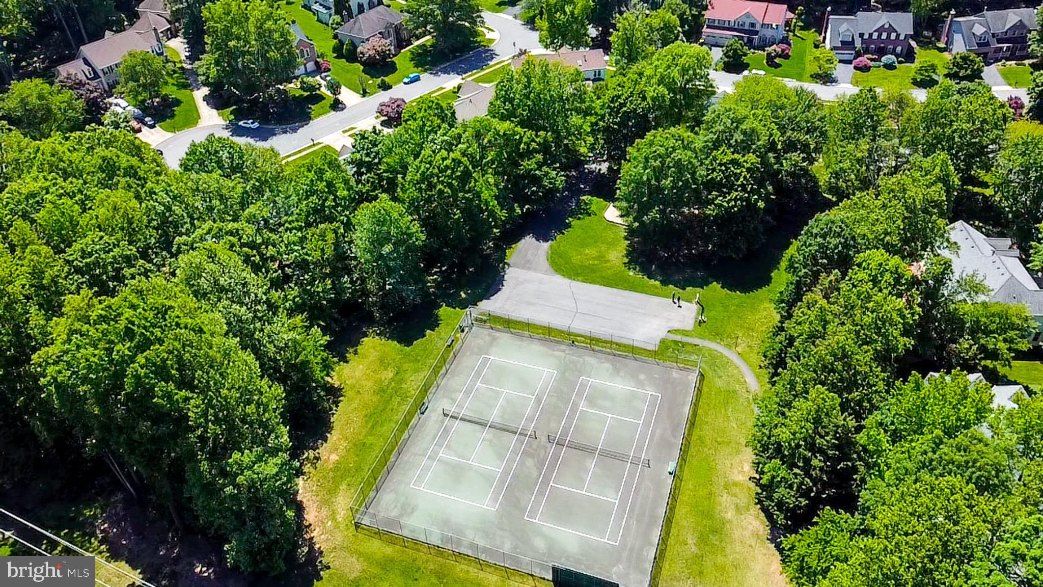 HAMPTON CHASE - Residential