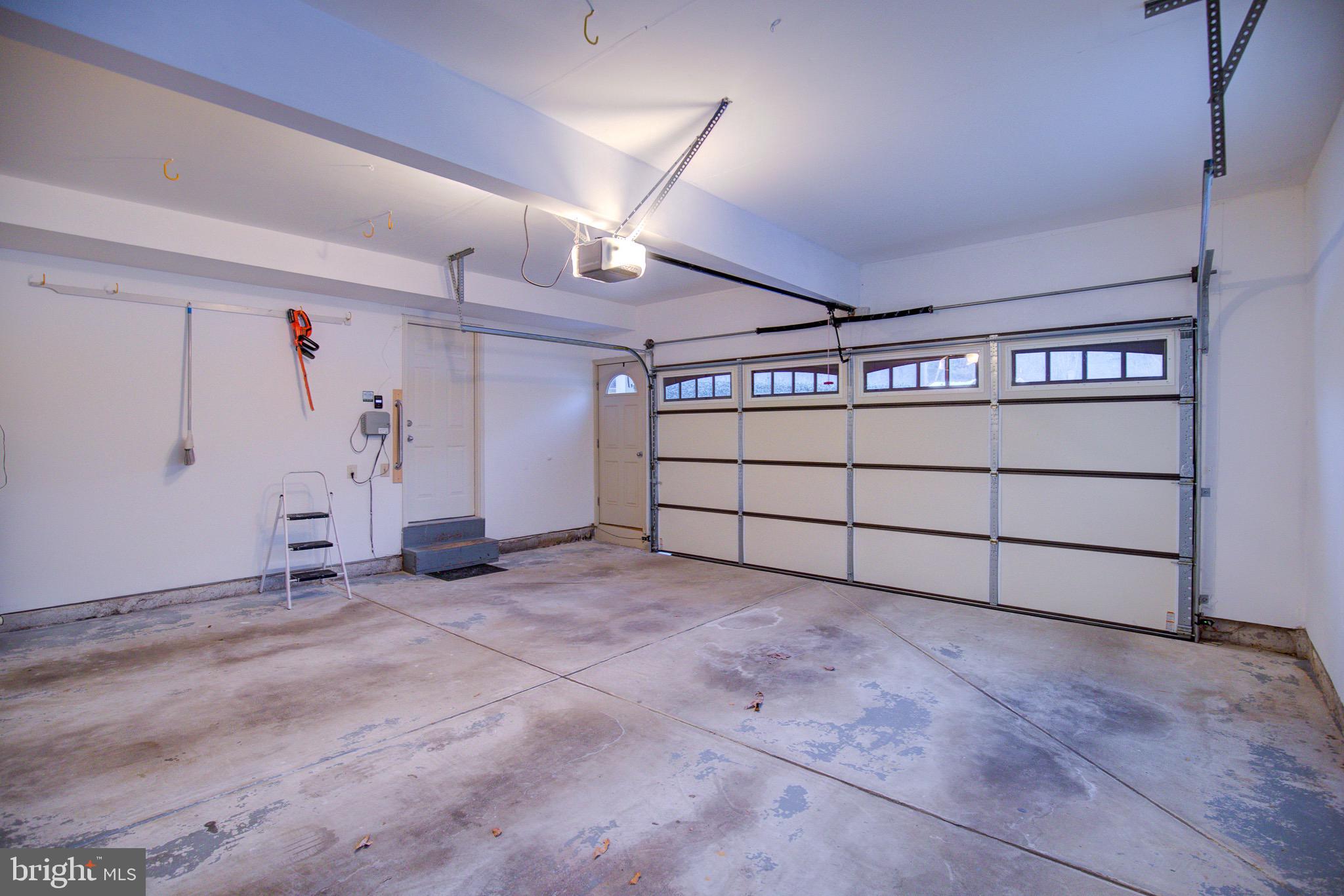 HAMPTON CHASE - Residential