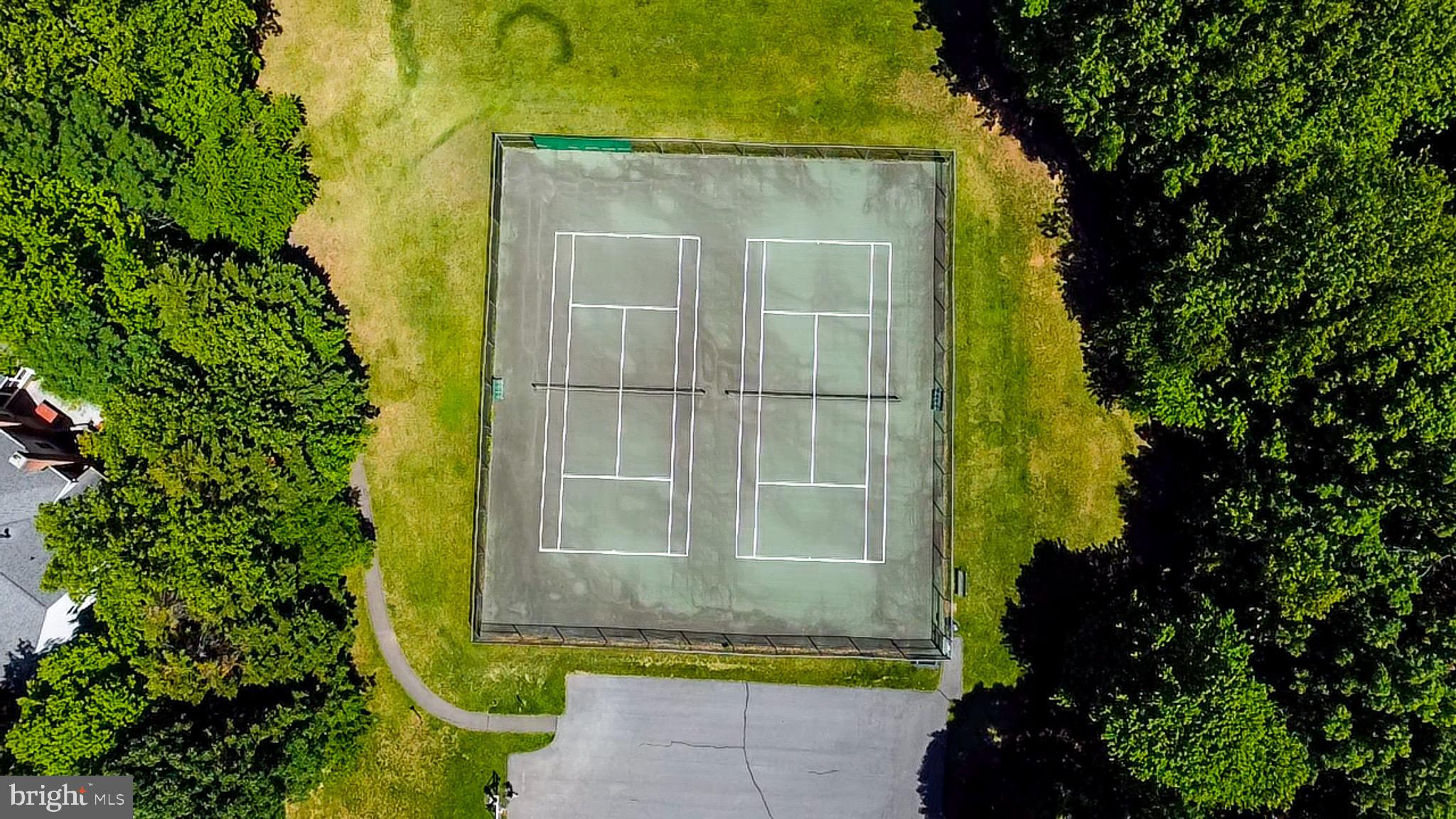 HAMPTON CHASE - Residential