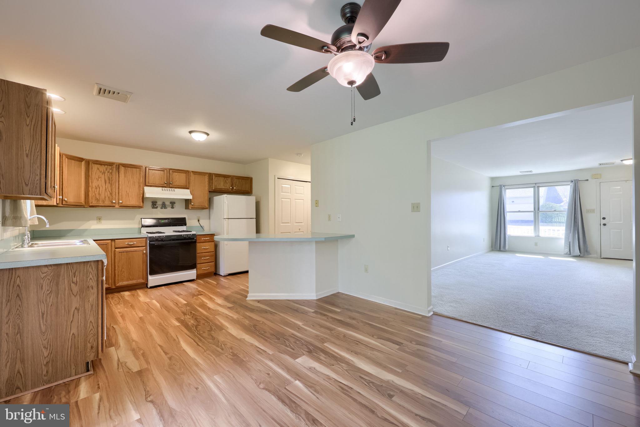 MANOR OAKS - Residential