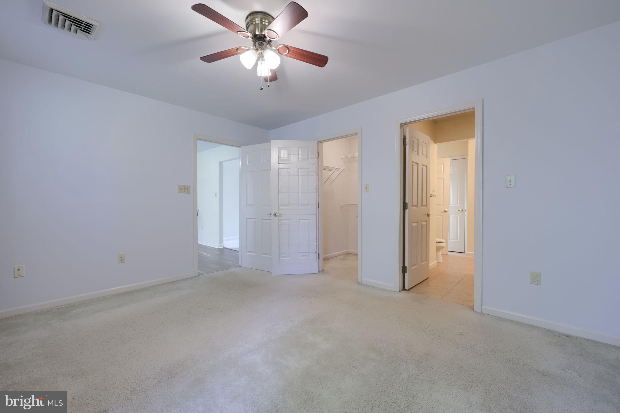 MANOR OAKS - Residential