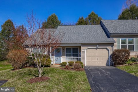 Townhouse For Sale - 30 Knollwood Road<br/> Lancaster County, MILLERSVILLE, PA 17551