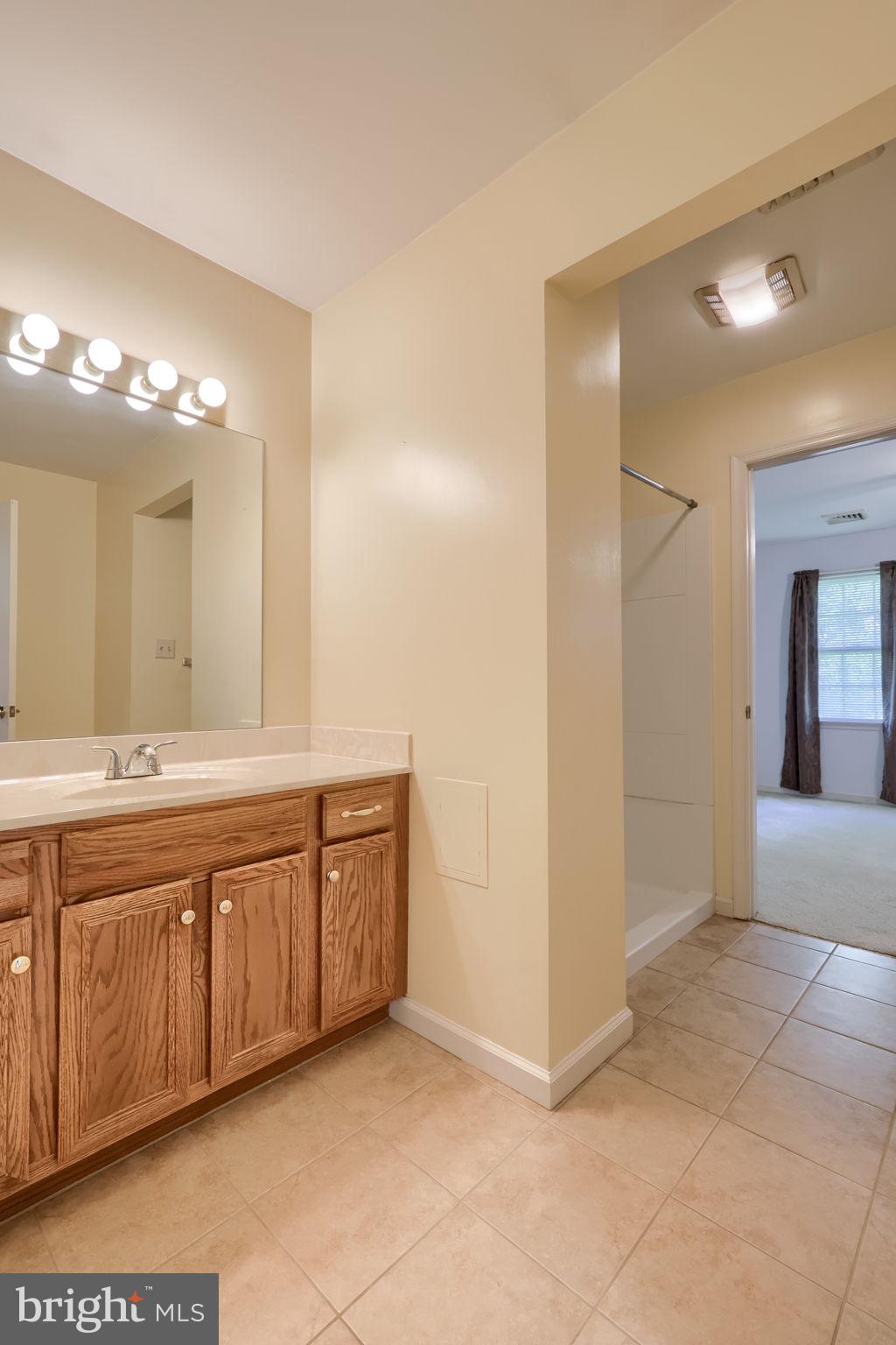 MANOR OAKS - Residential