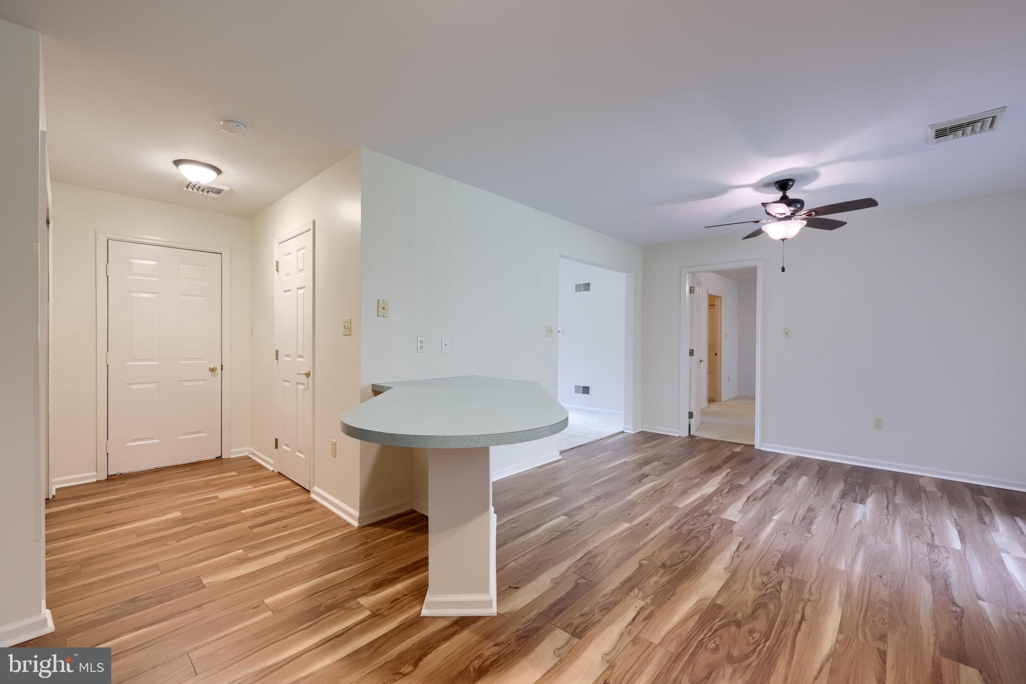 MANOR OAKS - Residential