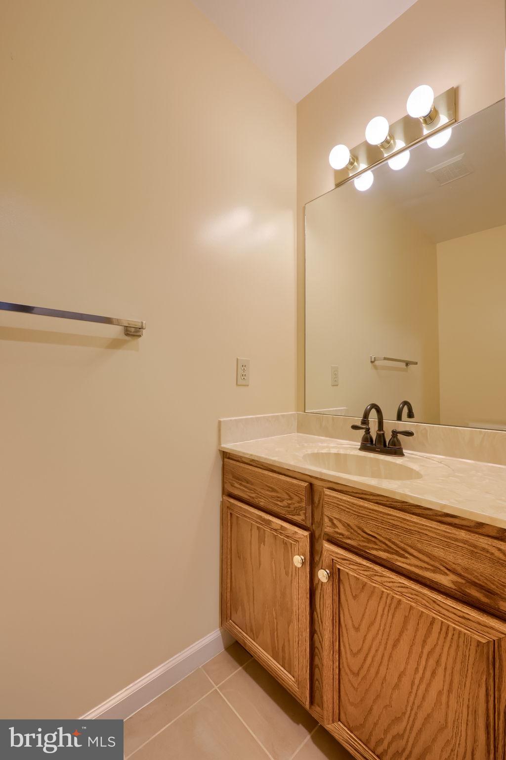 MANOR OAKS - Residential