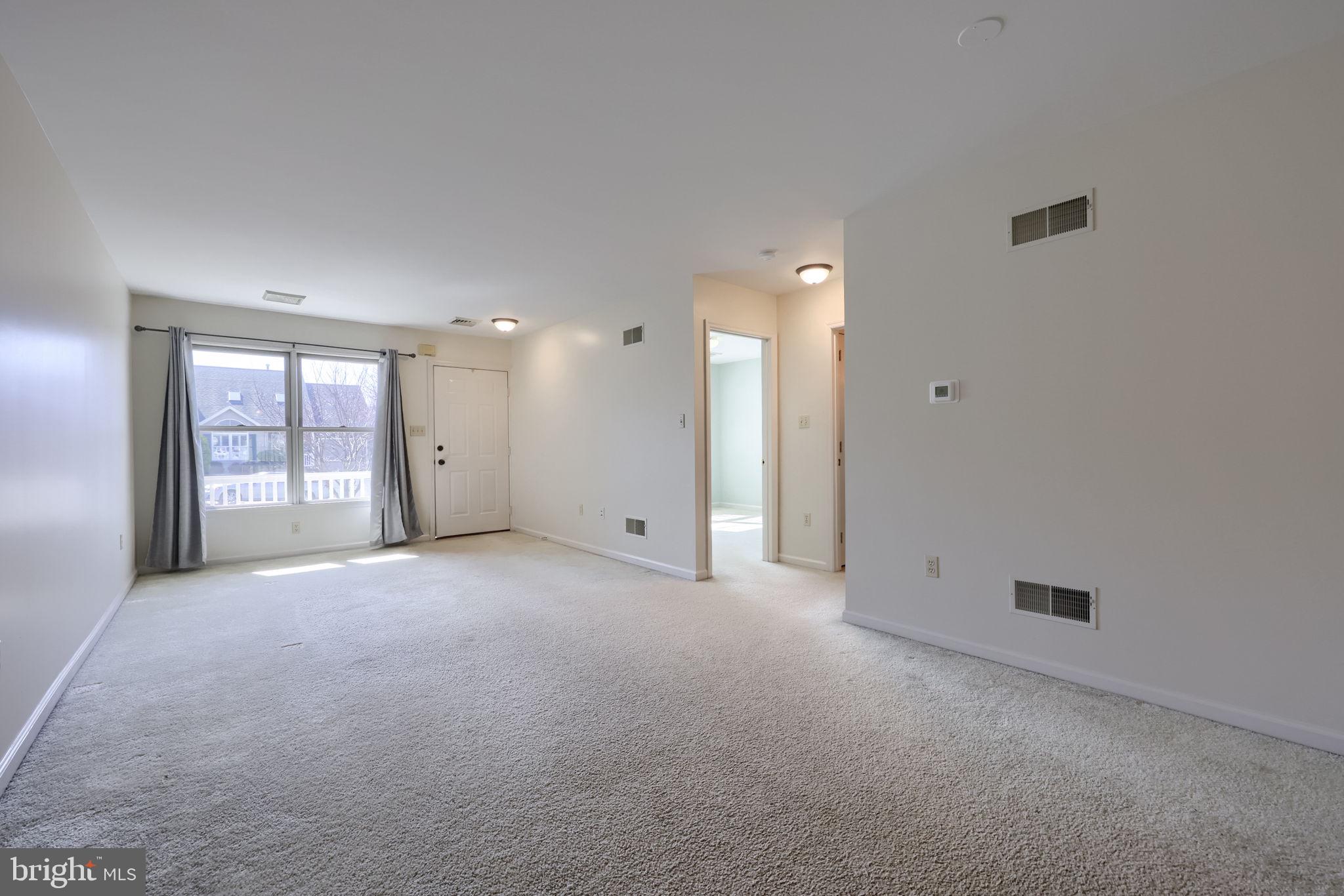 MANOR OAKS - Residential