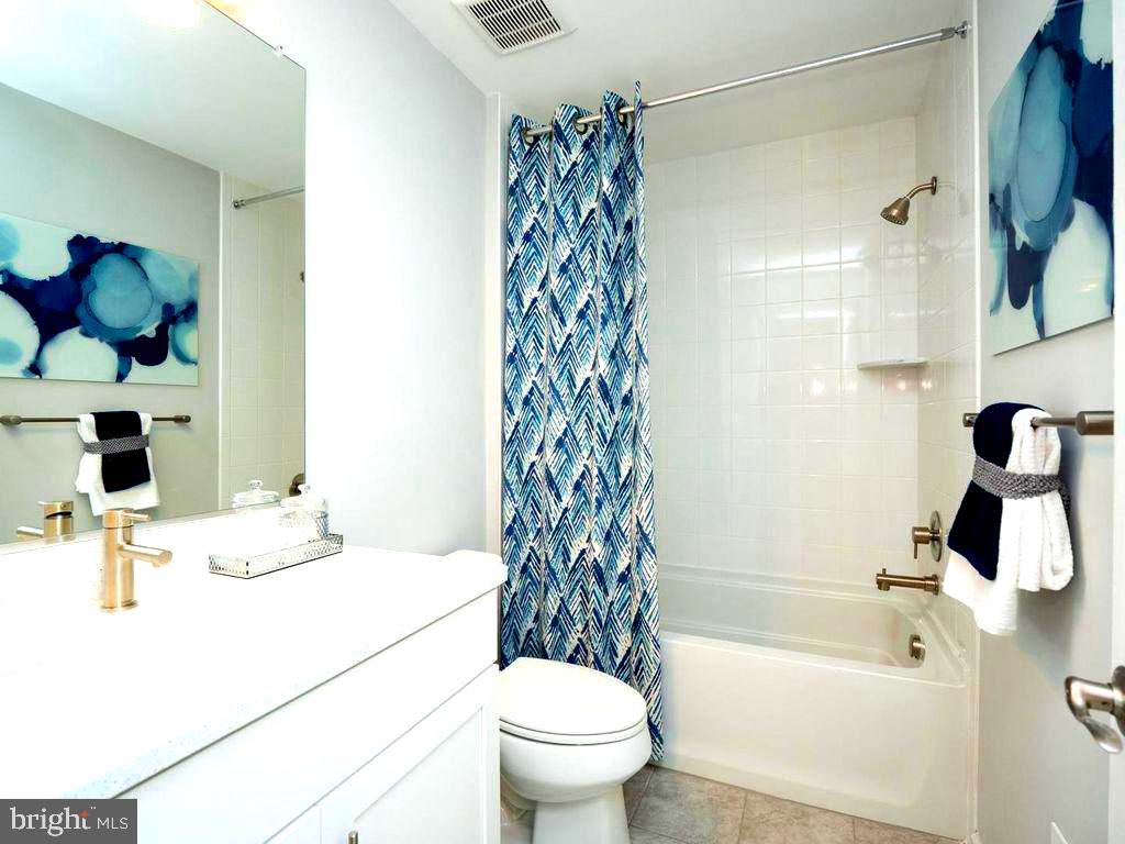 PARKSIDE - Residential Lease