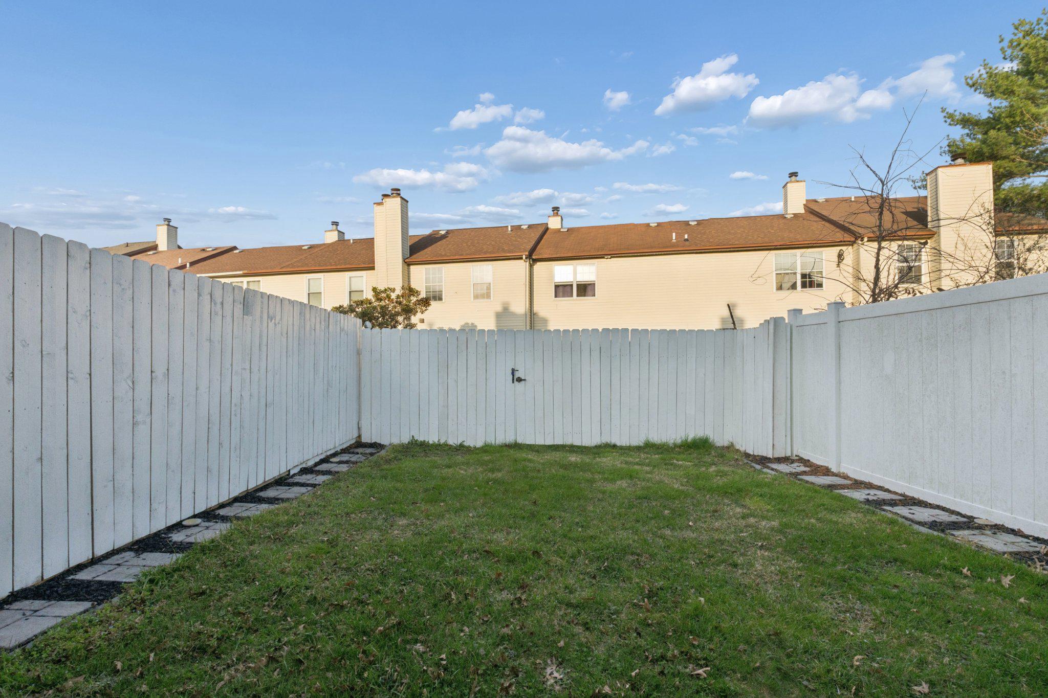 PRINCETON WOODS - Residential