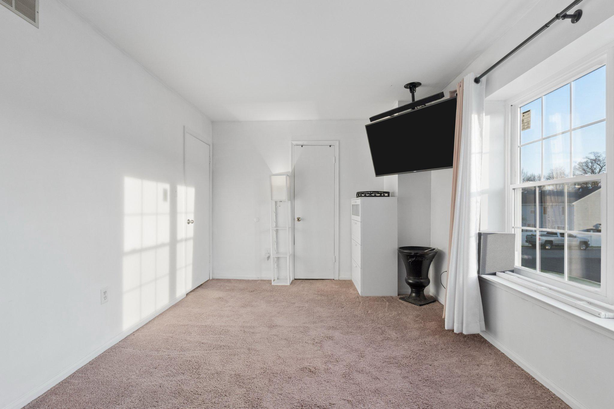 PRINCETON WOODS - Residential