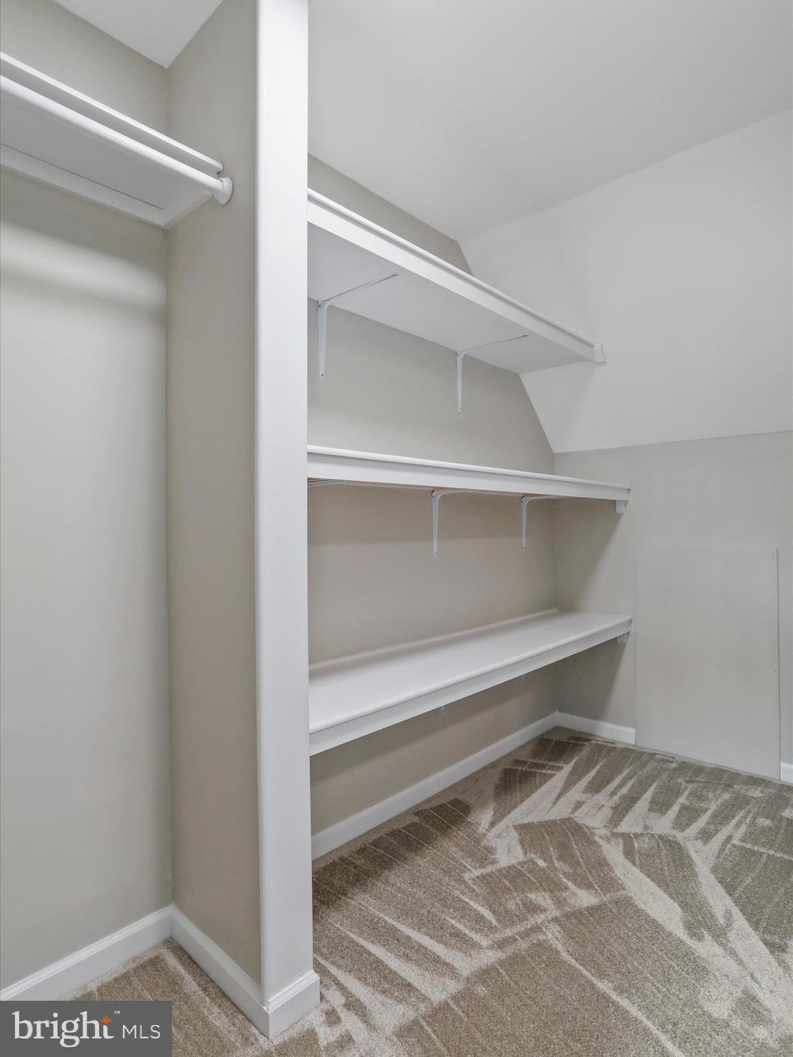 GREEN FIELDS - Residential