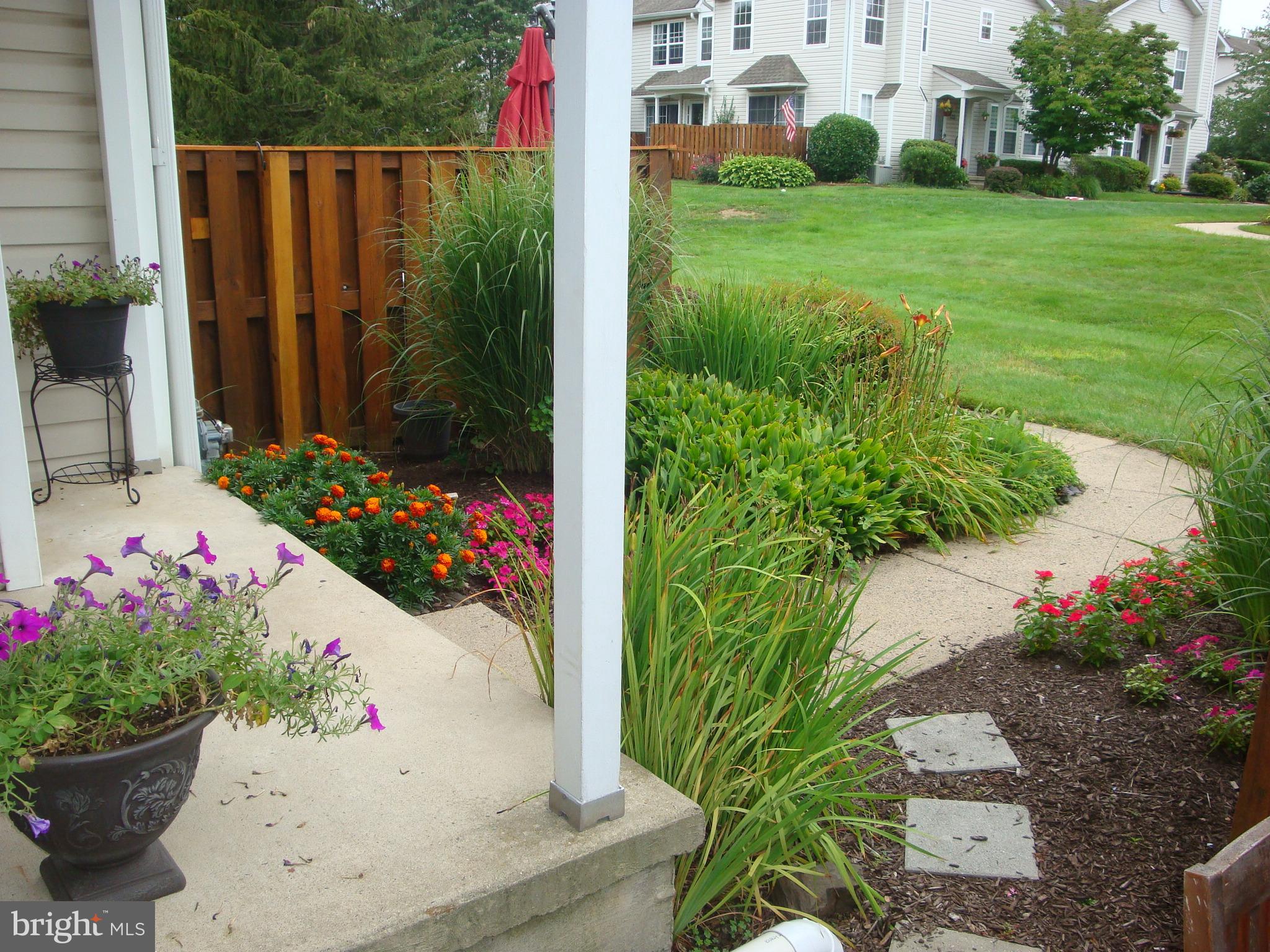 MAKEFIELD GLEN - Residential Lease