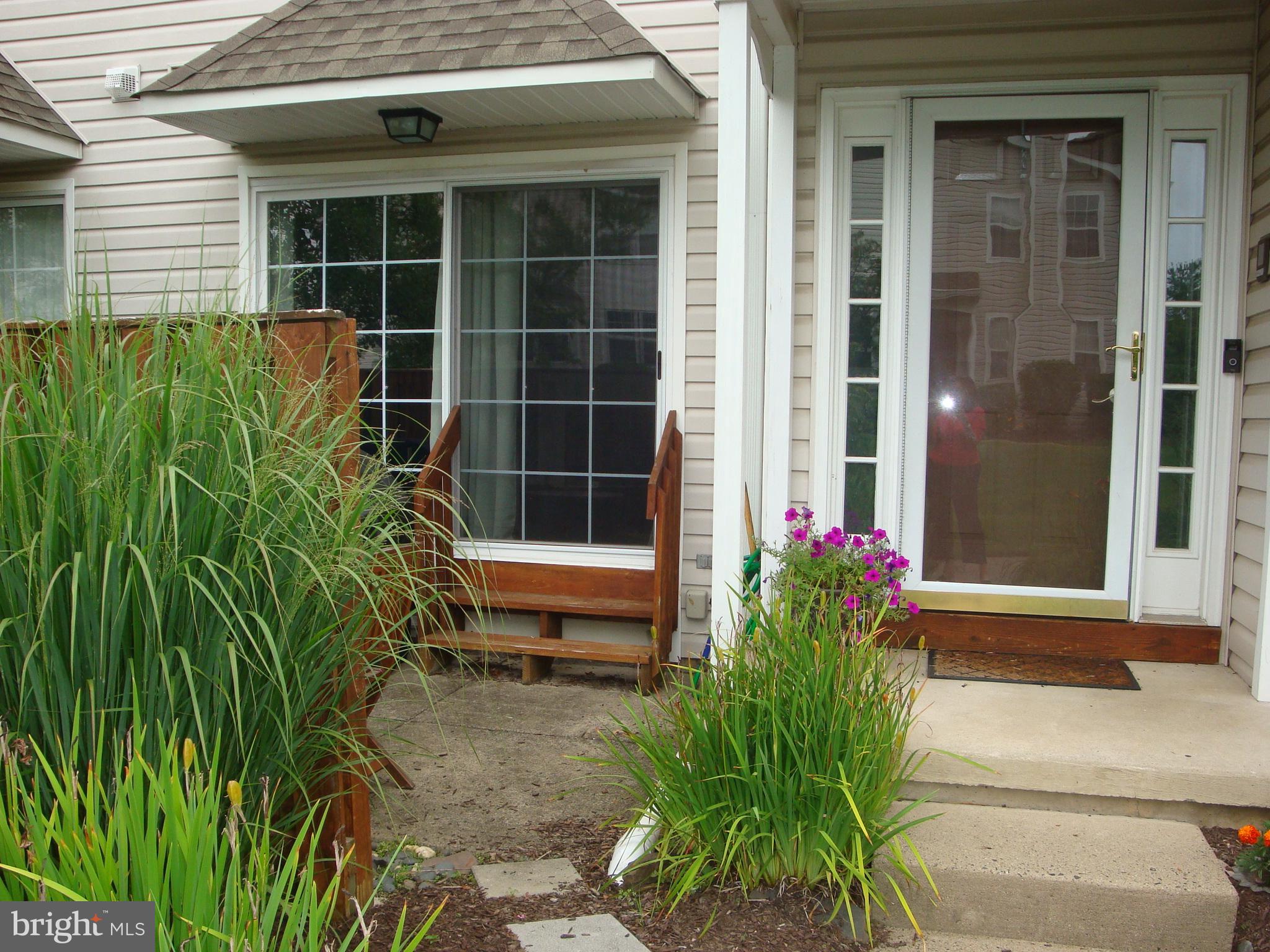 MAKEFIELD GLEN - Residential Lease