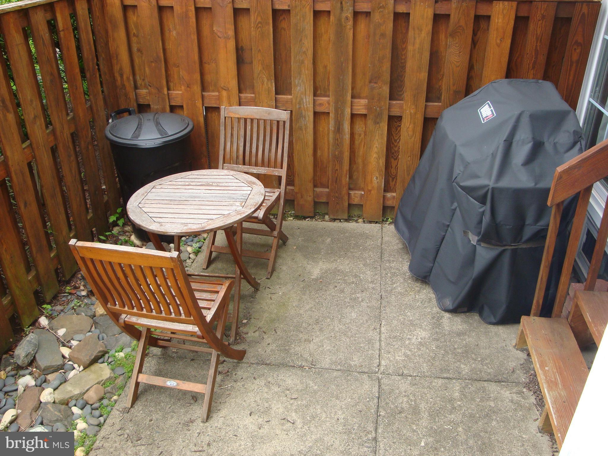 MAKEFIELD GLEN - Residential Lease