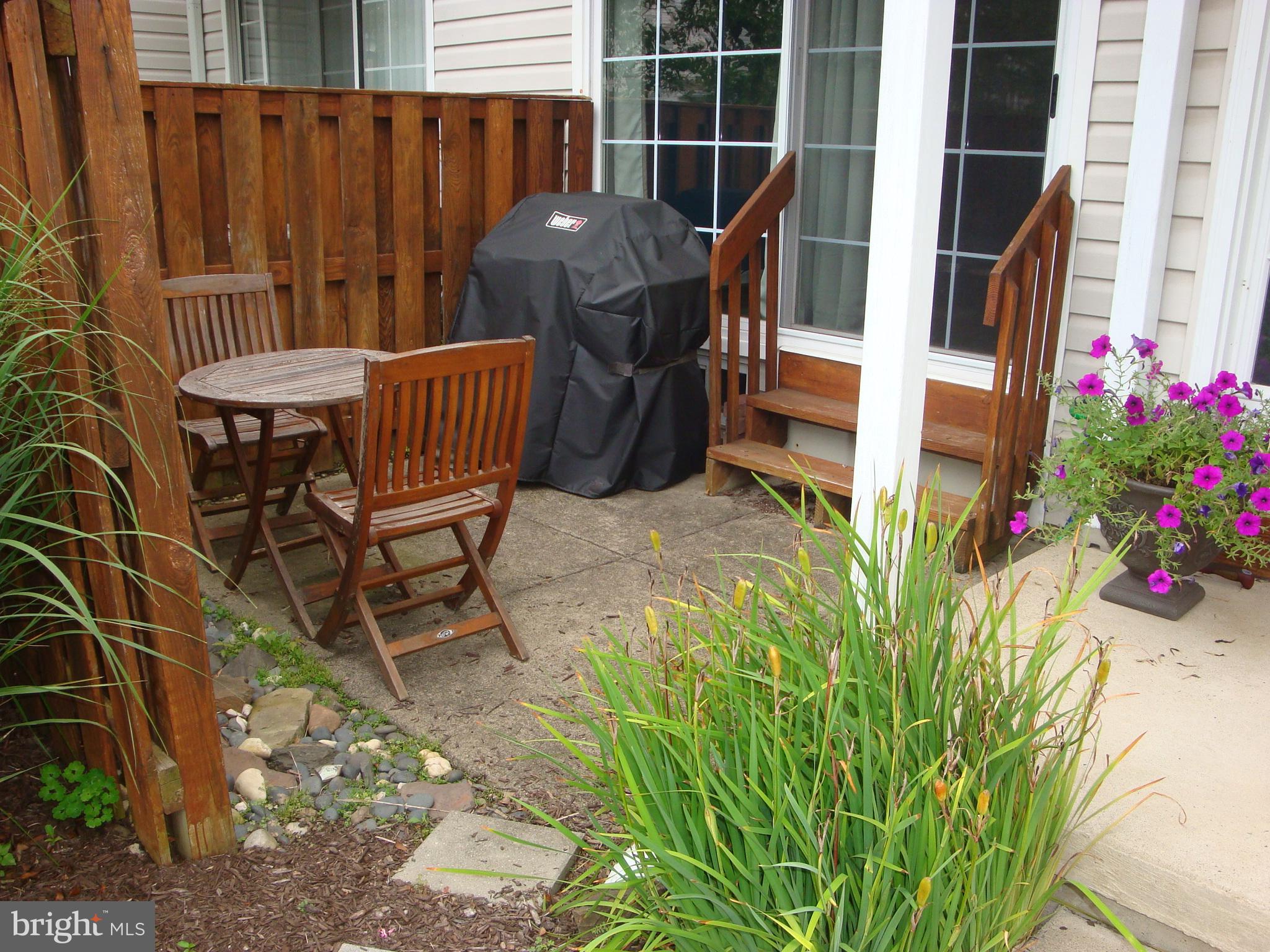 MAKEFIELD GLEN - Residential Lease