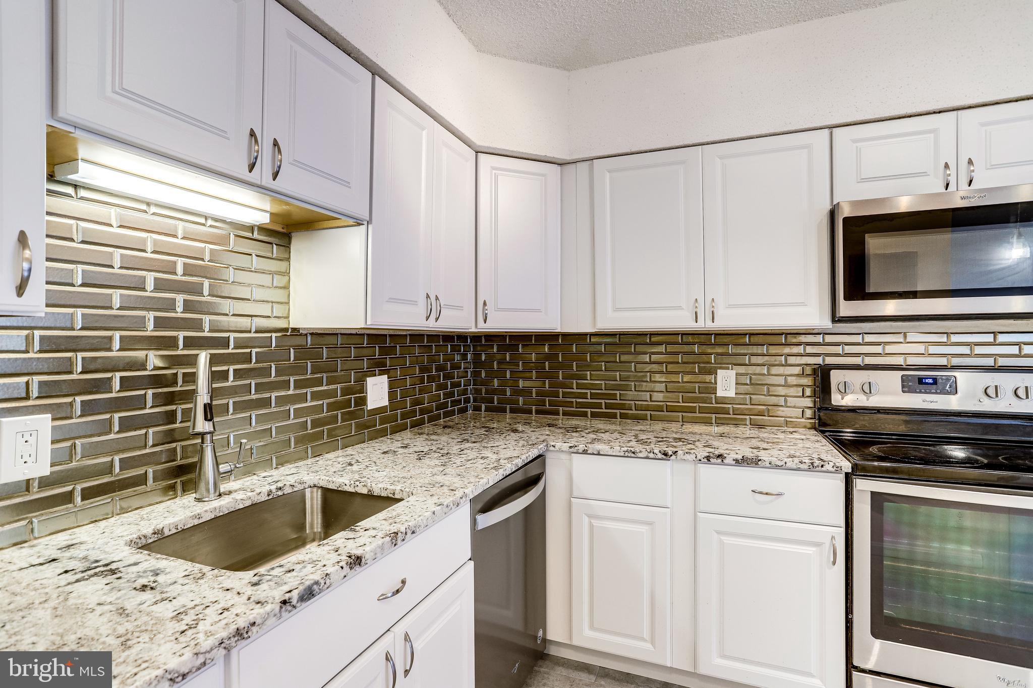 SKYLINE SQUARE CONDO - Residential Lease