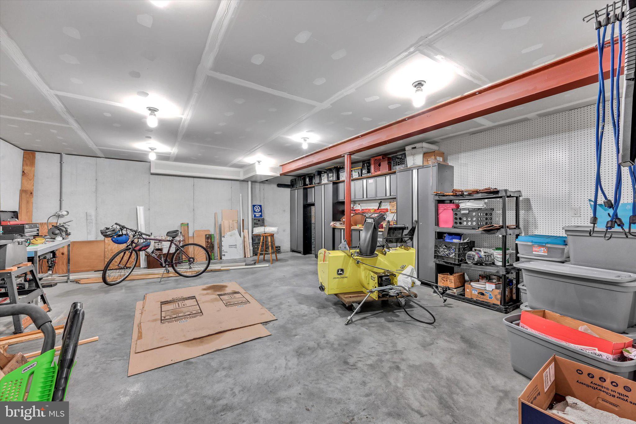 STRATHFORD MEADOWS - Residential