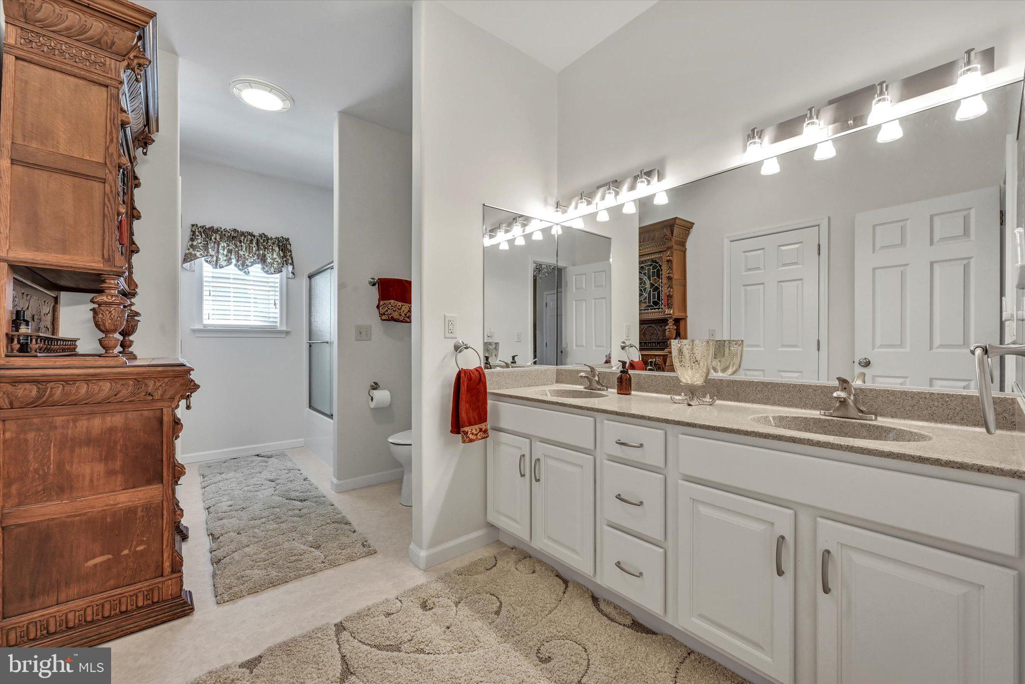 STRATHFORD MEADOWS - Residential