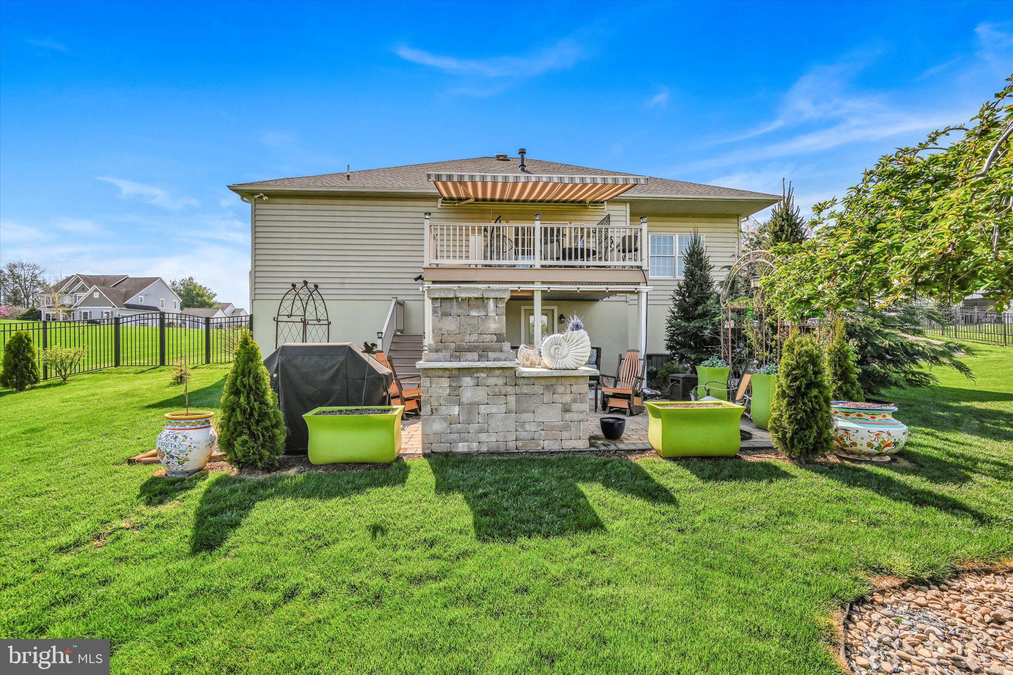 STRATHFORD MEADOWS - Residential