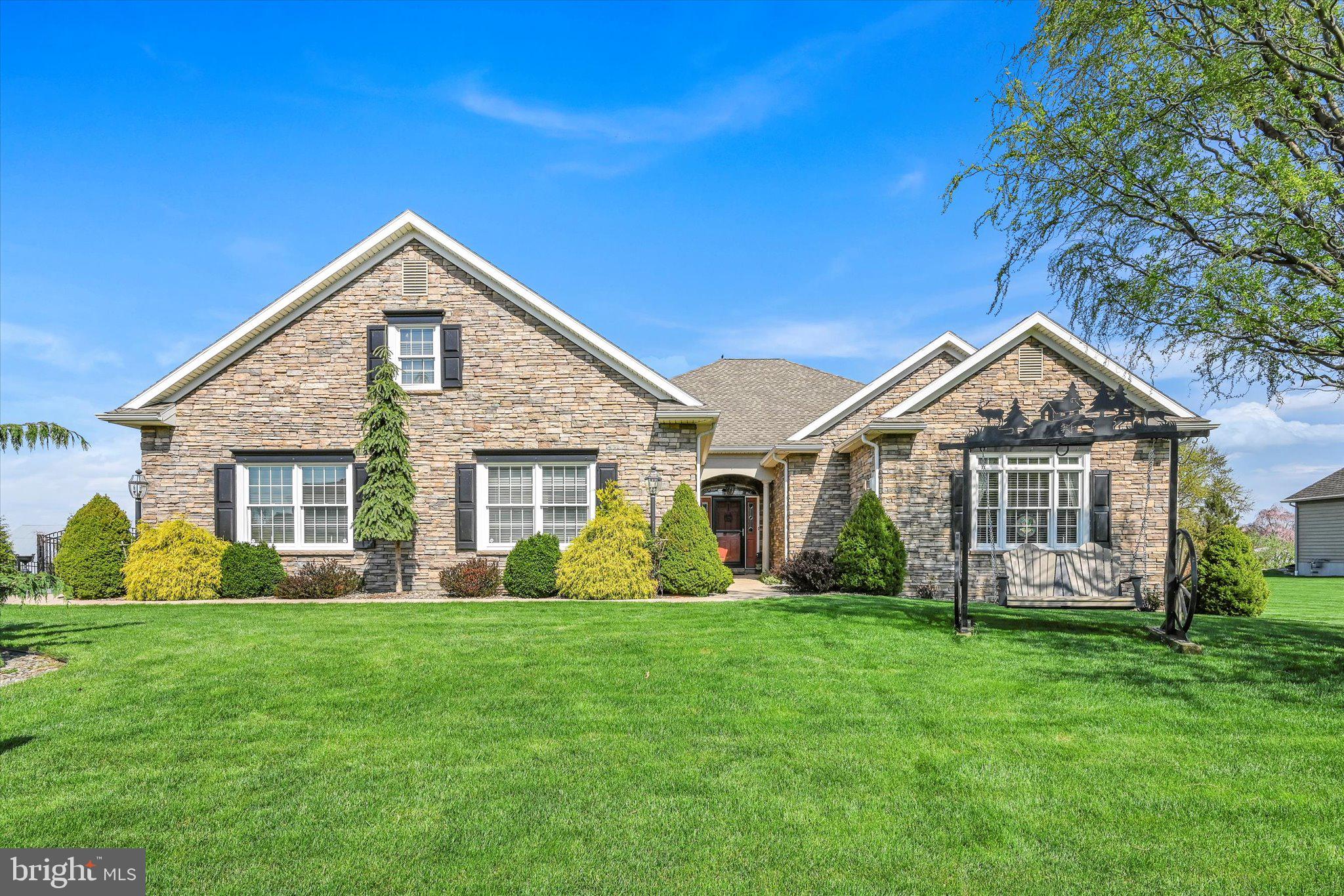 STRATHFORD MEADOWS - Residential