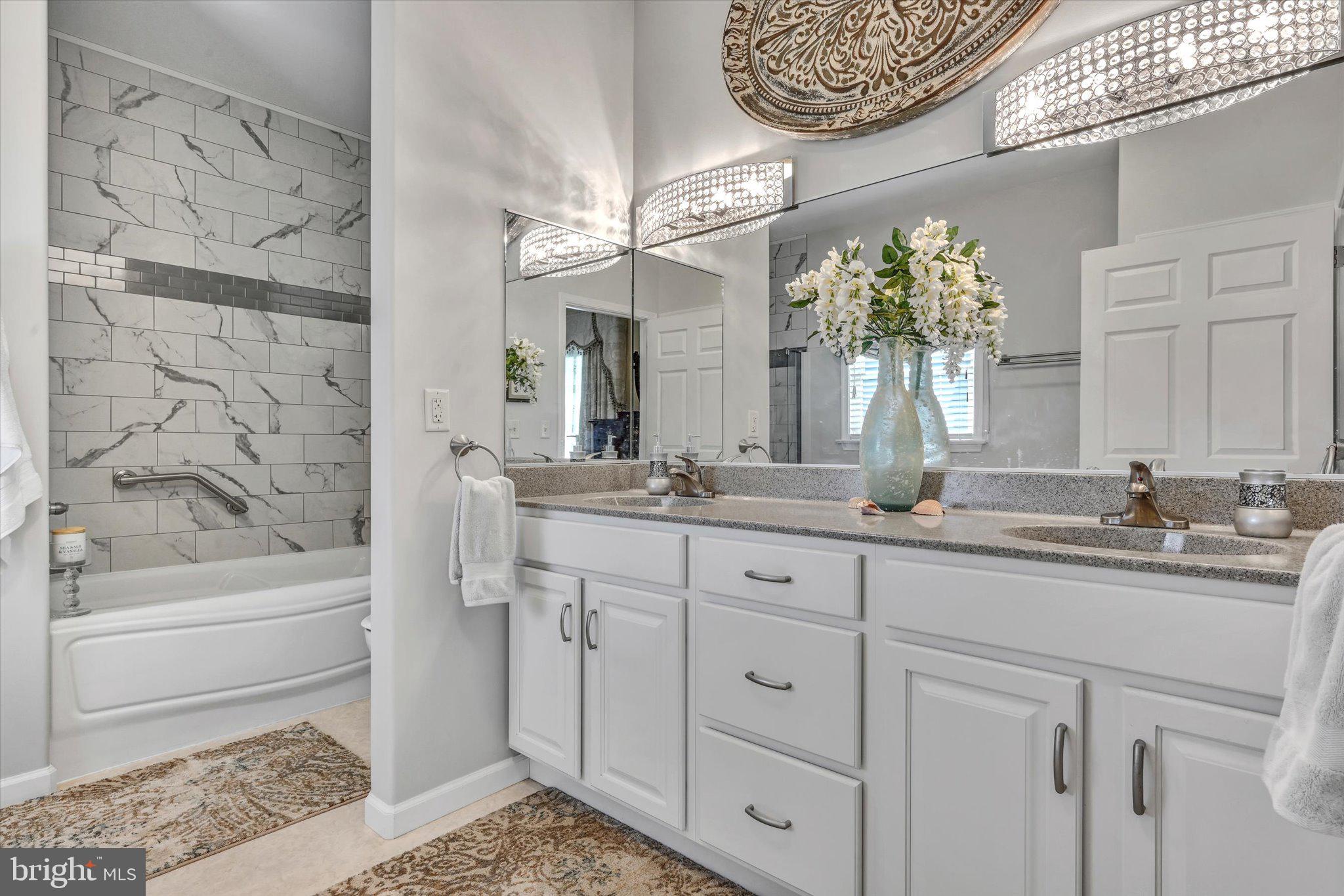 STRATHFORD MEADOWS - Residential