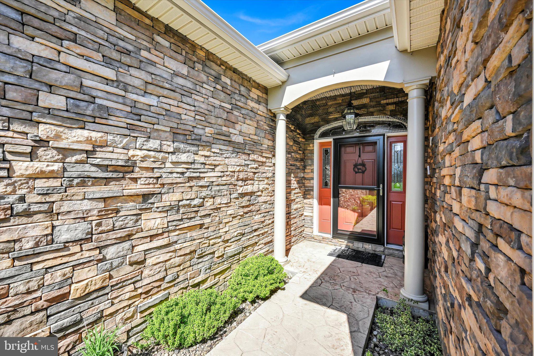 STRATHFORD MEADOWS - Residential