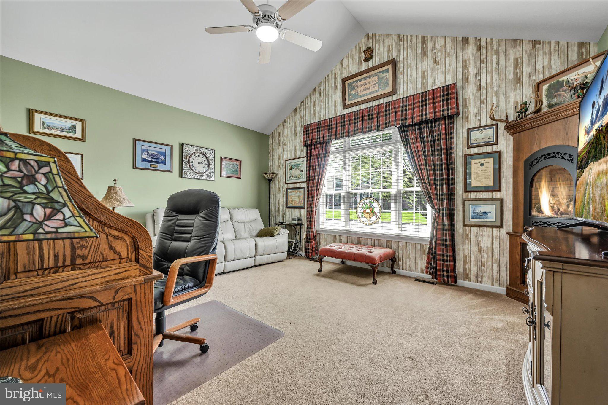 STRATHFORD MEADOWS - Residential