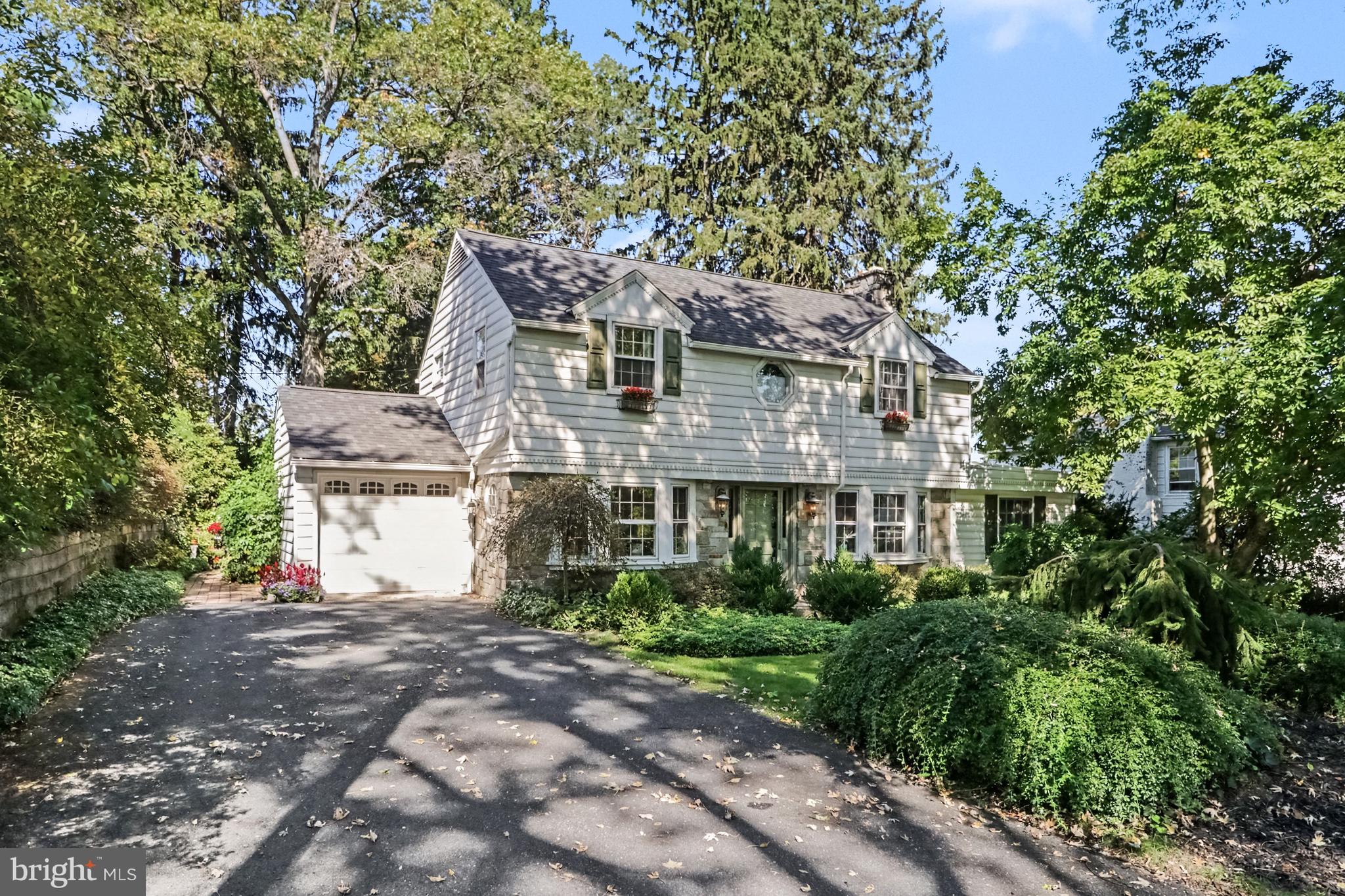 2812 MERION ROAD