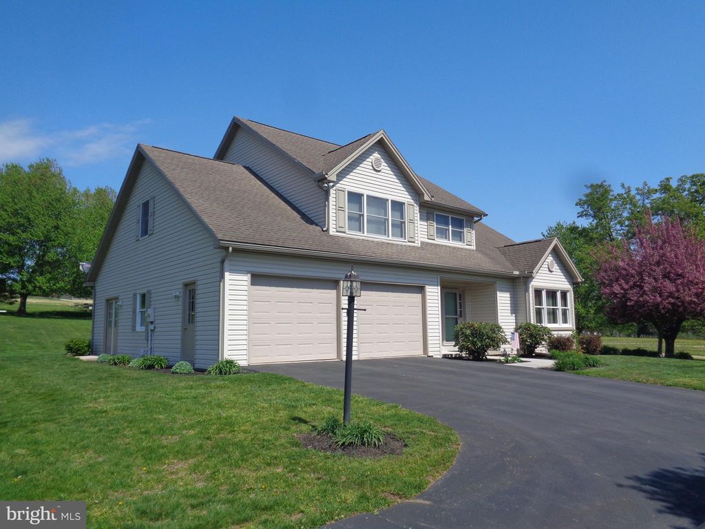 Photo of 186 Dellville Dam Rd, SHERMANS DALE, PA 17090 (MLS # PAPY2009290)