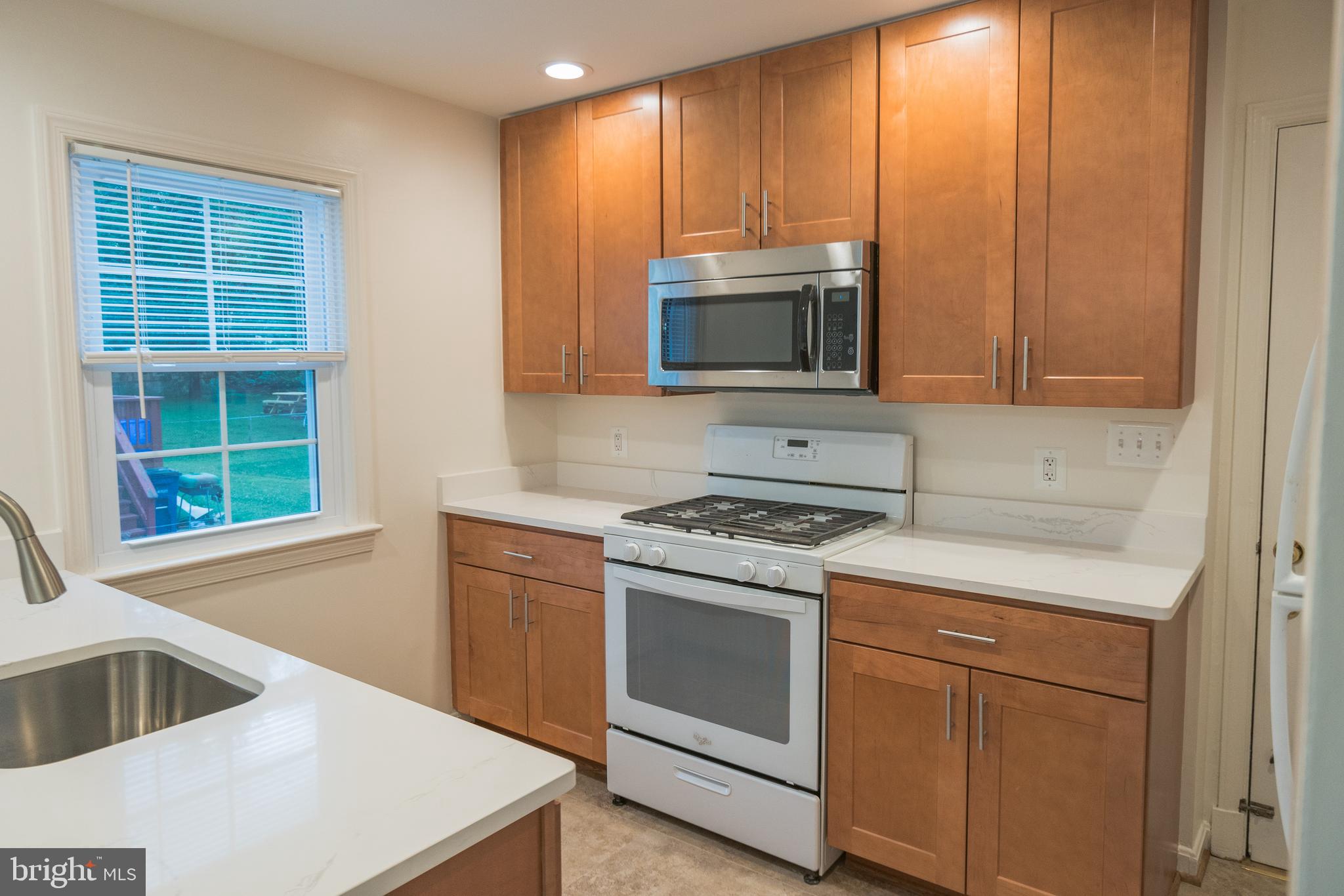 OAKVIEW - Residential Lease