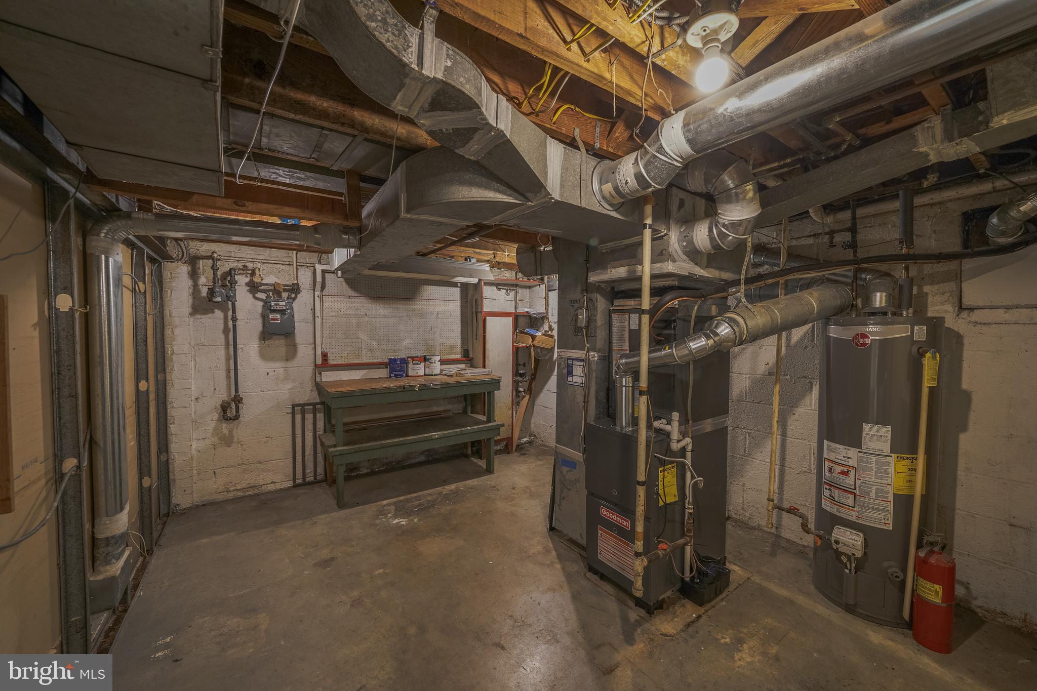 OAKVIEW - Residential Lease