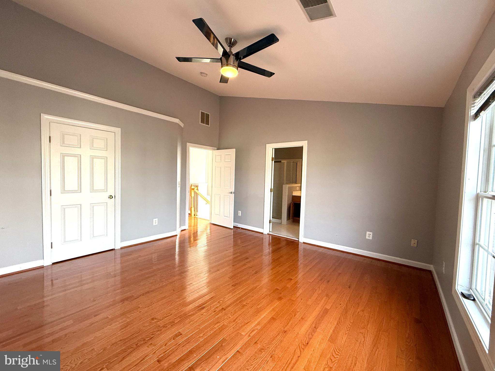 SOUTH RIDING - Residential Lease