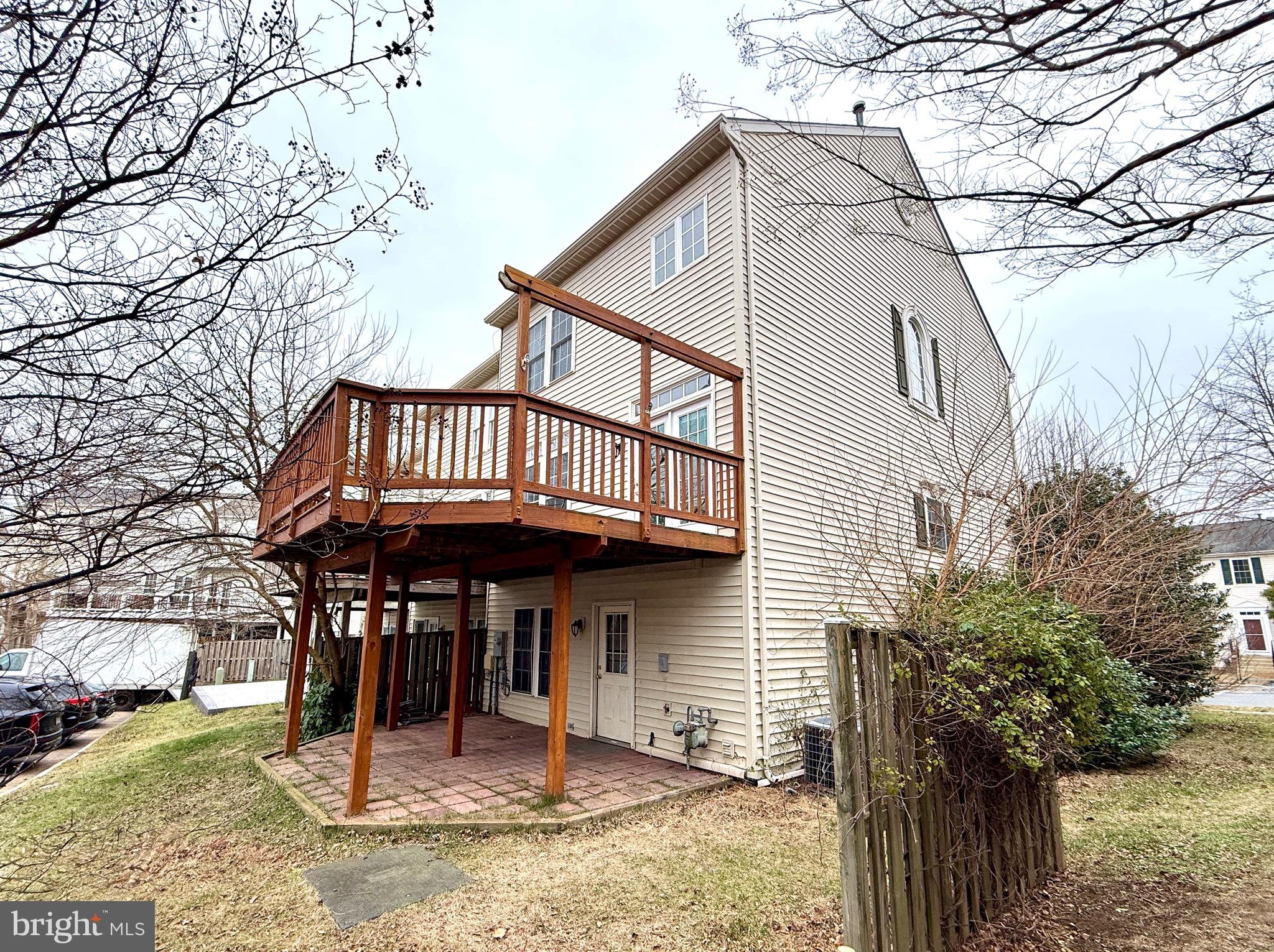 SOUTH RIDING - Residential Lease