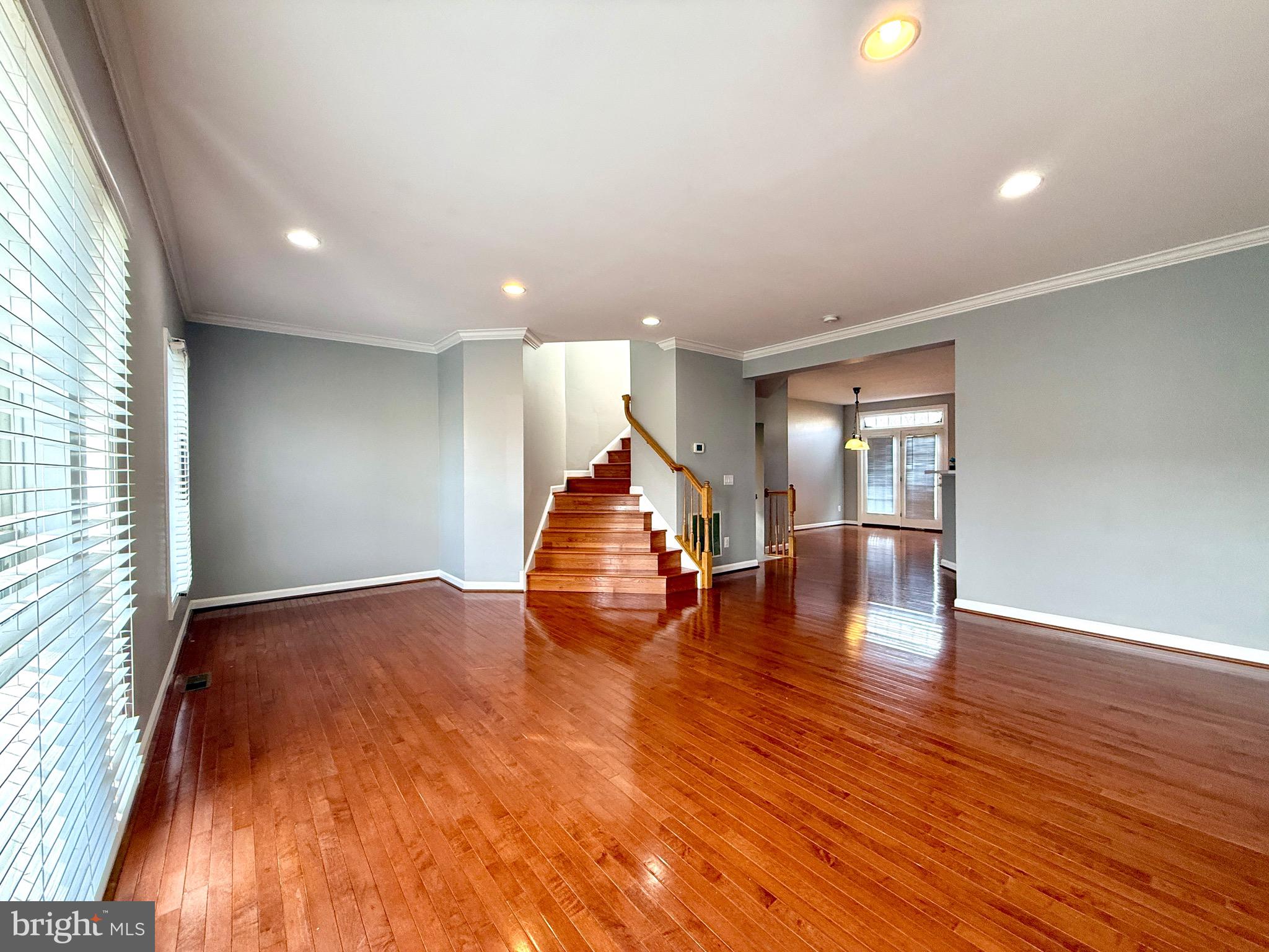 SOUTH RIDING - Residential Lease