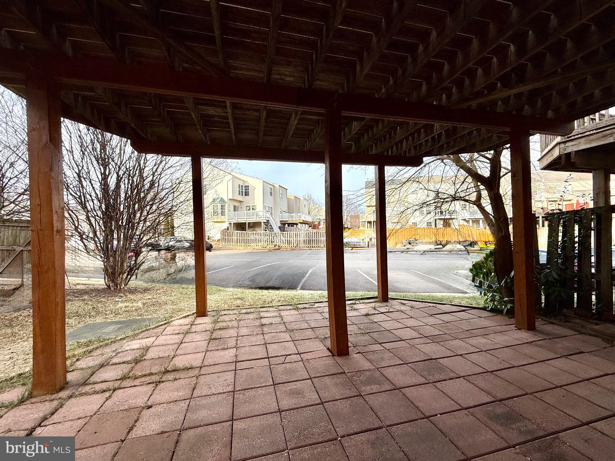 SOUTH RIDING - Residential Lease