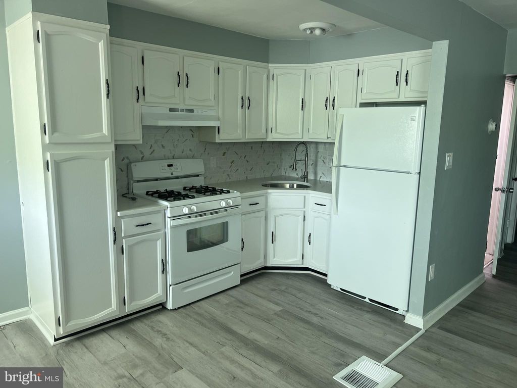 Photo of 6526 Keystone Street, PHILADELPHIA, PA 19135 (MLS # PAPH2531814)