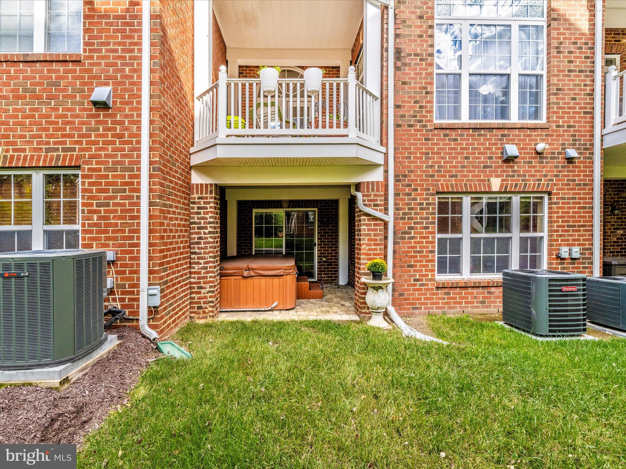 THE VINEYARDS OF ANNAPOLIS - Residential