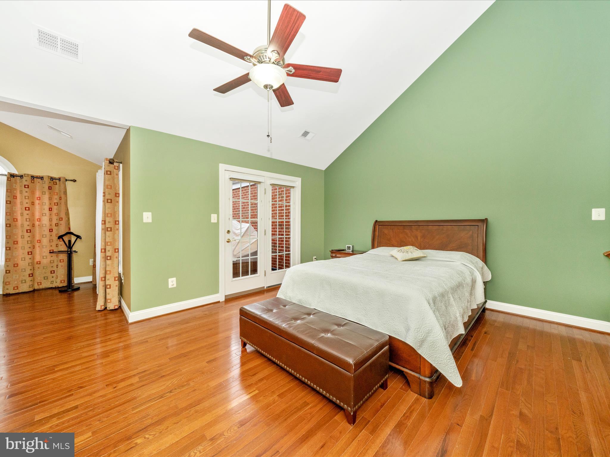 THE VINEYARDS OF ANNAPOLIS - Residential