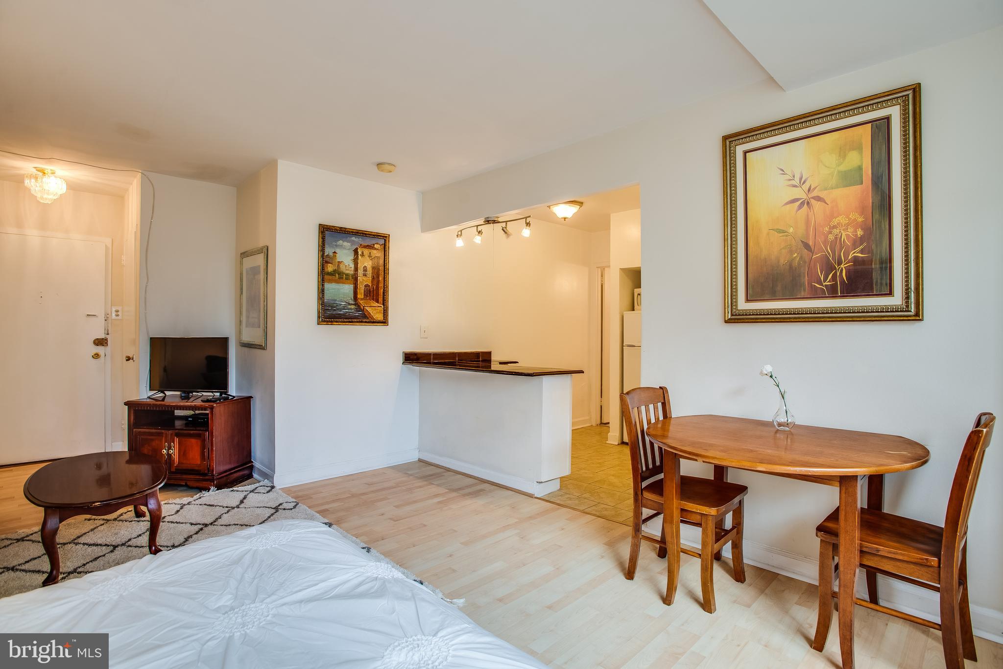 RIVER PLACE EAST - Residential Lease